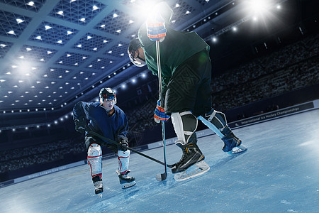 被质疑嘲讽阿什拉夫，于帕社媒回应：不要无事生非，祝他早日康复