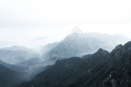 梦游仙境云雾缭绕的浙江大明山景区背景