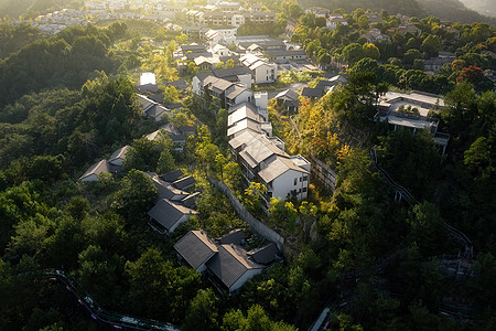 航拍杭州天屿山景区的中国风建筑群图片