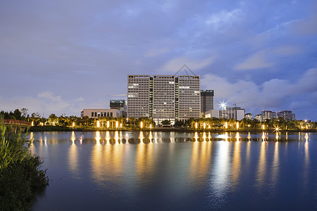 城市建筑夜景图片