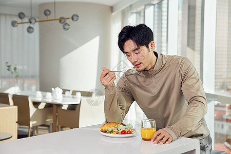 男性营养健康早餐图片
