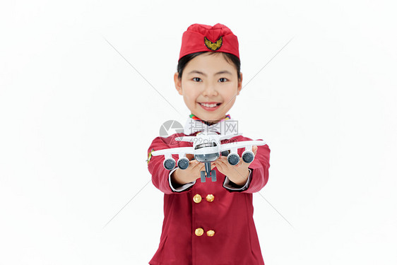 展示飞机模型的小小空姐图片