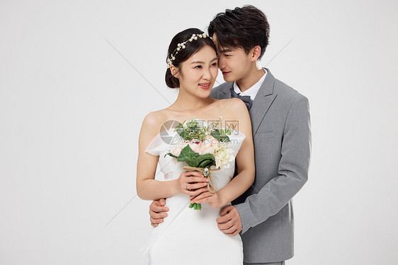 西式婚纱情侣结婚形象图片