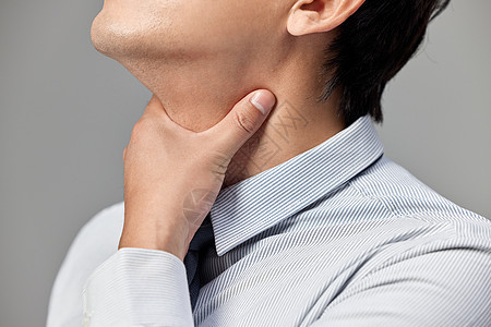 商务男性喉咙难受特写背景图片