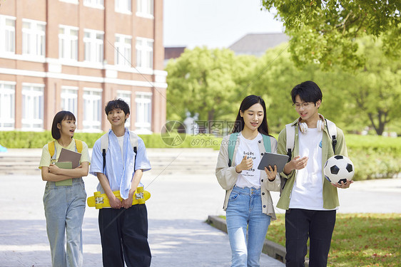 青年大学生校园生活图片