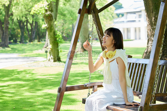 青春活力夏日元气少女图片