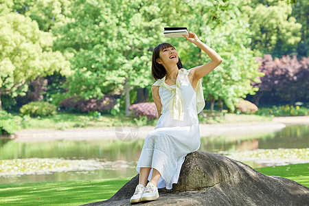 活力少女夏日防晒图片