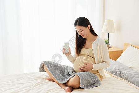 喝牛奶的孕妇妈妈图片