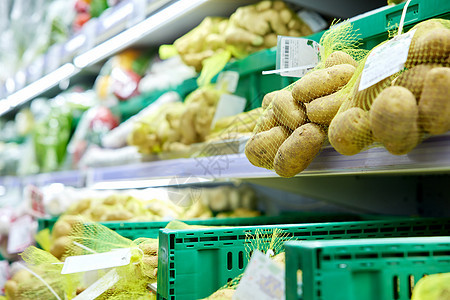 超市的蔬菜冷藏区域图片