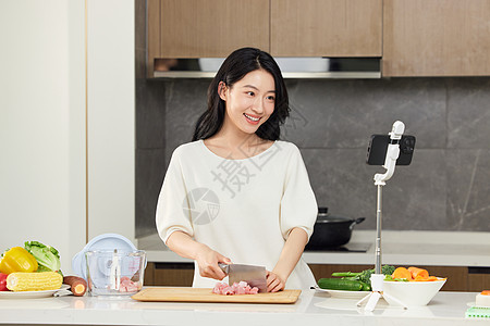 冻货直播教做饭的女人背景