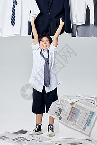 商务儿童高举双手欢呼形象图片