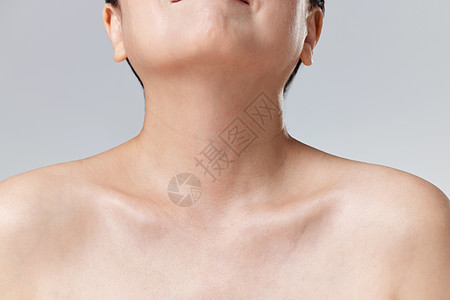 中年女性脖颈特写高清图片