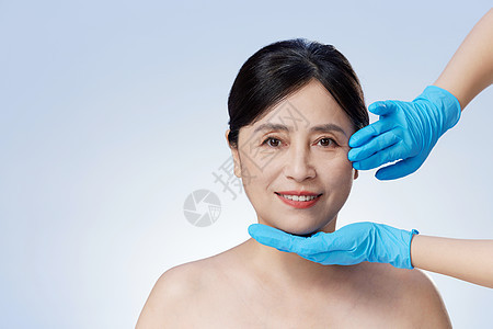 中年女性医美形象图片