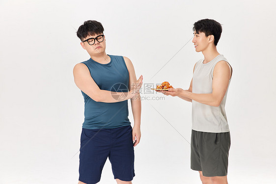 减肥男性拒绝高热量饮食图片