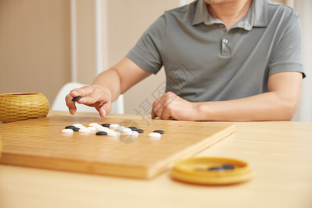 下棋手部特写图片