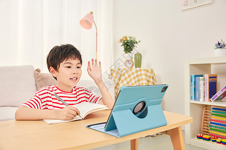 儿童线上学习上网课举手发言图片