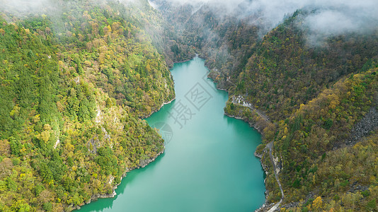 航拍5A四川川西松平沟景区秋色中的长海景点图片