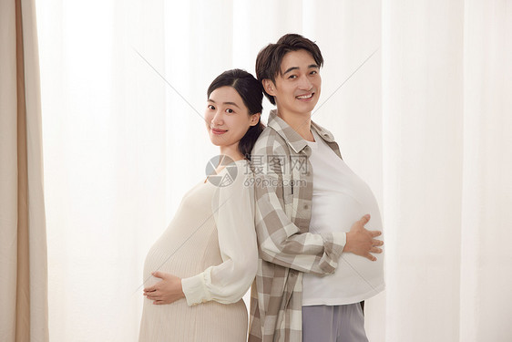 孕妇和大肚子爸爸合影图片