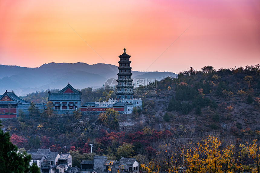 夕阳下的北京古北水镇图片