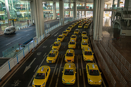 重庆江北机场黄色法拉利背景