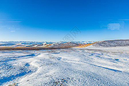 航拍初雪后的甘肃张掖平山湖大峡谷图片