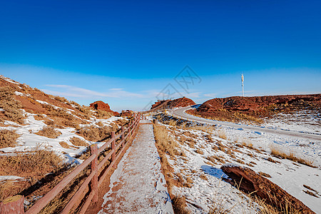 航拍初雪后的甘肃张掖平山湖大峡谷图片