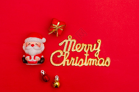 红色背景上的圣诞装饰高清图片