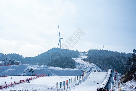 冬天户外运动滑雪图片
