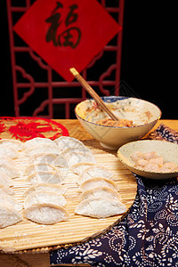新年包饺子图片