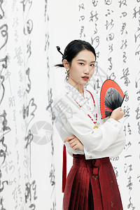 新中式美女手拿折扇背景图片