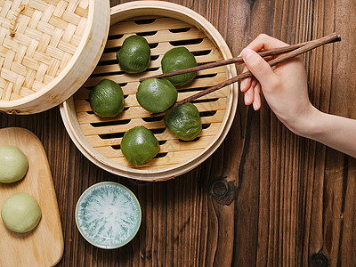 特色食品清明节美食静物青团背景