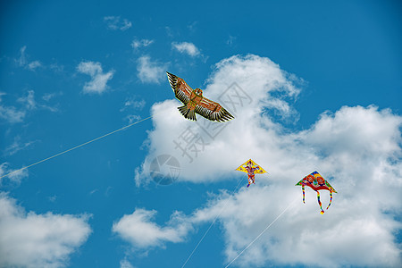 春季风筝蓝天白云图片
