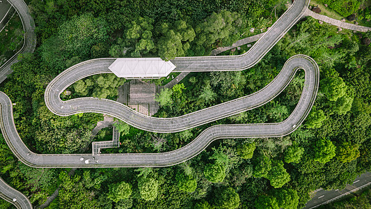 夏季重庆巫山森林盘山公路图片