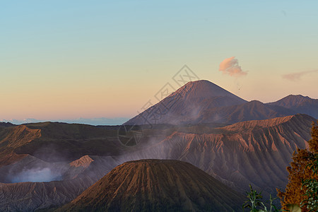 印尼布罗莫火山图片