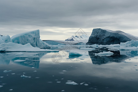 以冰川和冰山为特色的南极自然景观图片