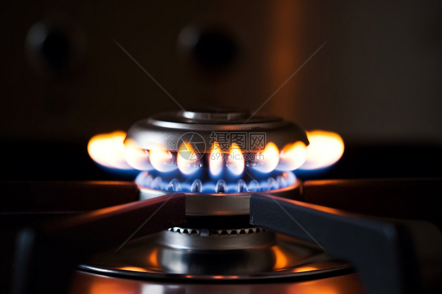 炉灶上的燃气火焰图片