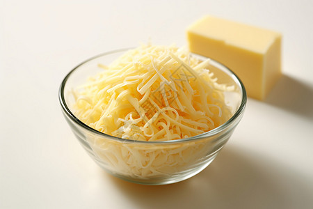碗中磨碎的奶酪图片