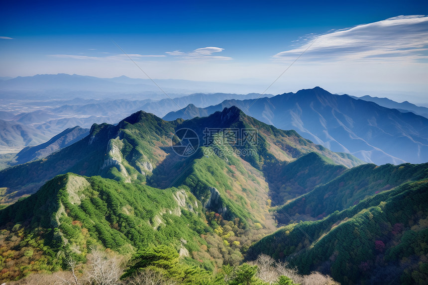 秀丽的高山峻岭图片