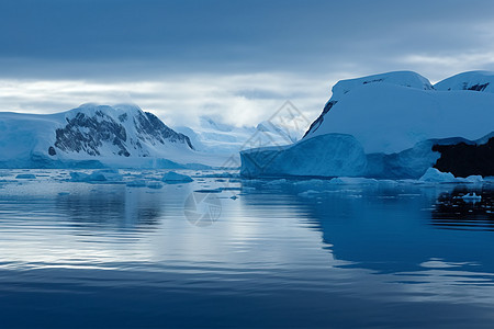 南极洲融化的现象图片