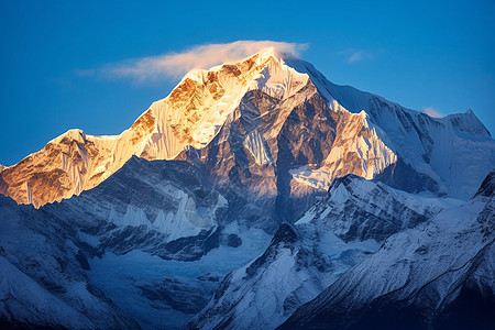 雪山的顶部背景图片