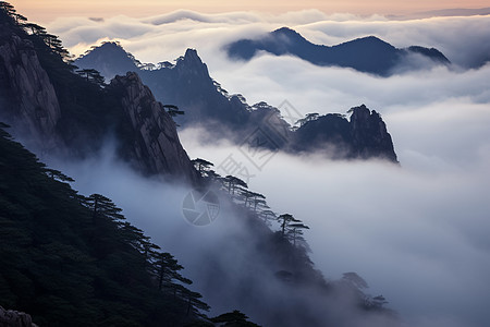 云海山脉自然美景图片