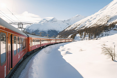 雪山火车冬季雪山下的旅客列车背景