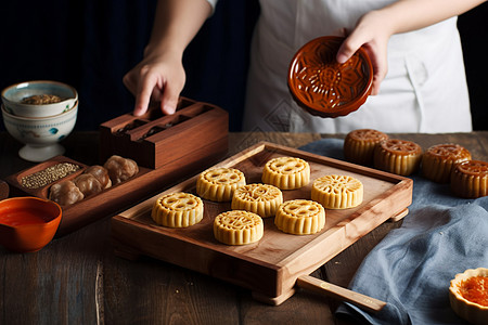 手工月饼制作图片