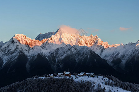 日照金山美景图片