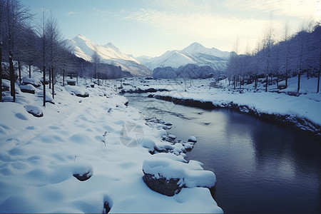 巍峨壮丽的雪山图片