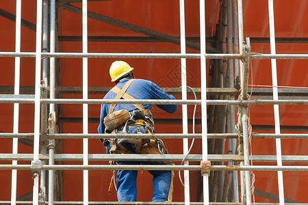 正在建筑施工的建筑工人图片