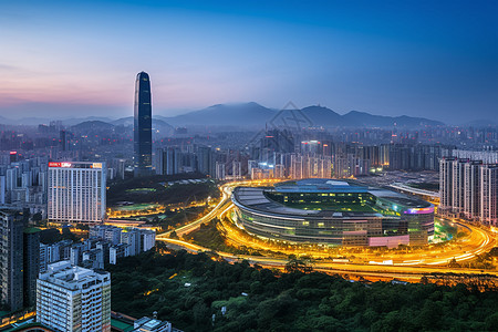 山区夜景市中心的地段背景