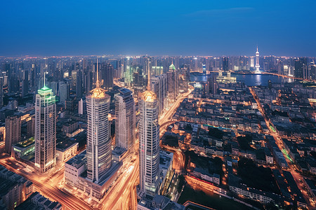 繁华的城市夜景图片