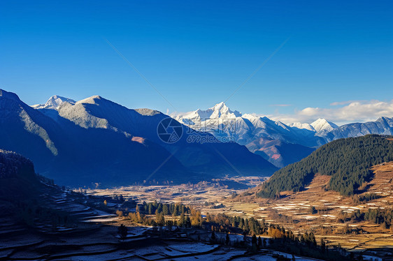 自然风光下的雪山图片