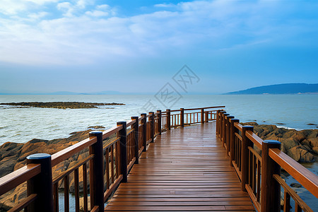 海水背景海滨的木栈道背景